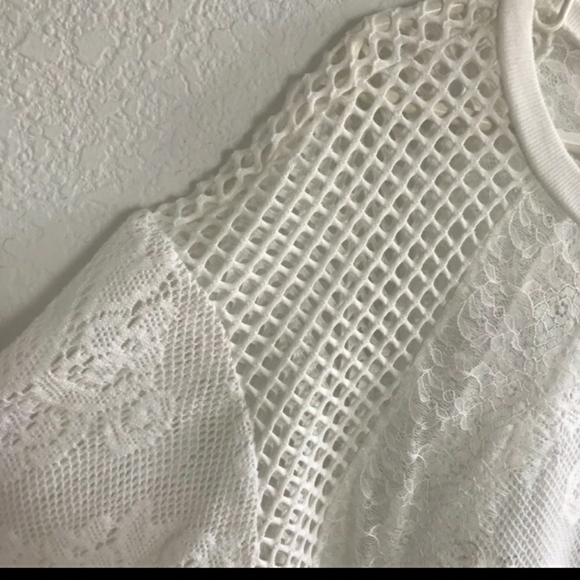 Beautiful lace pullover!! - Picture 9 of 12